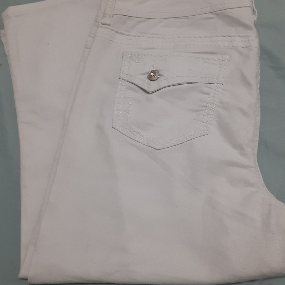 Maurice's capri size 15/16